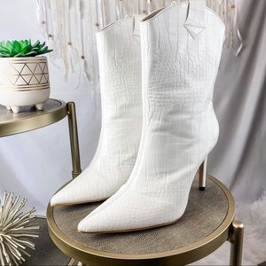 SHE & IN Croc Texture Heel Boots / White / 7-8